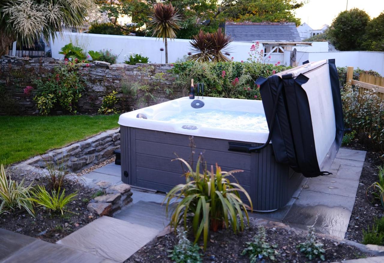Newly Renovated Cottage With Hot Tub Portreath Bagian luar foto