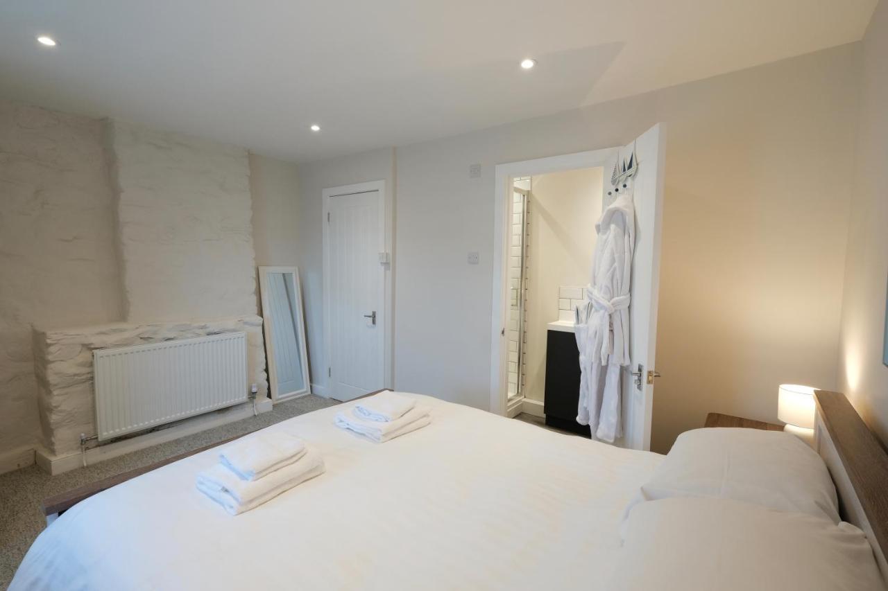 Newly Renovated Cottage With Hot Tub Portreath Bagian luar foto